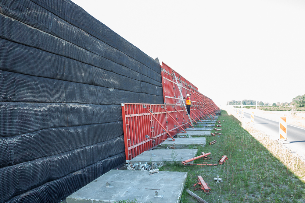 Westfrisiaweg N23 Zwaag gewapende grondconstructie